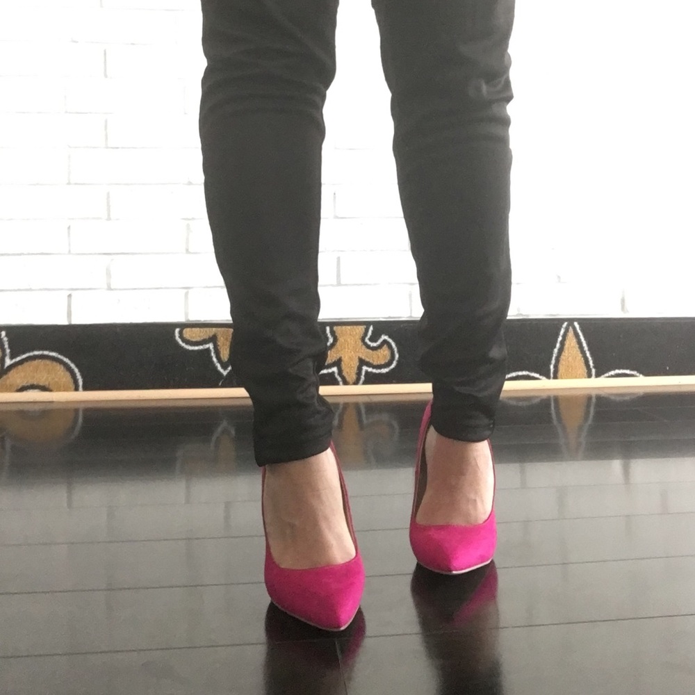 🙅🏻‍♀️ SOLD OUT CLEARANCE Fuchsia Pink Heels - Picture 4 of 8